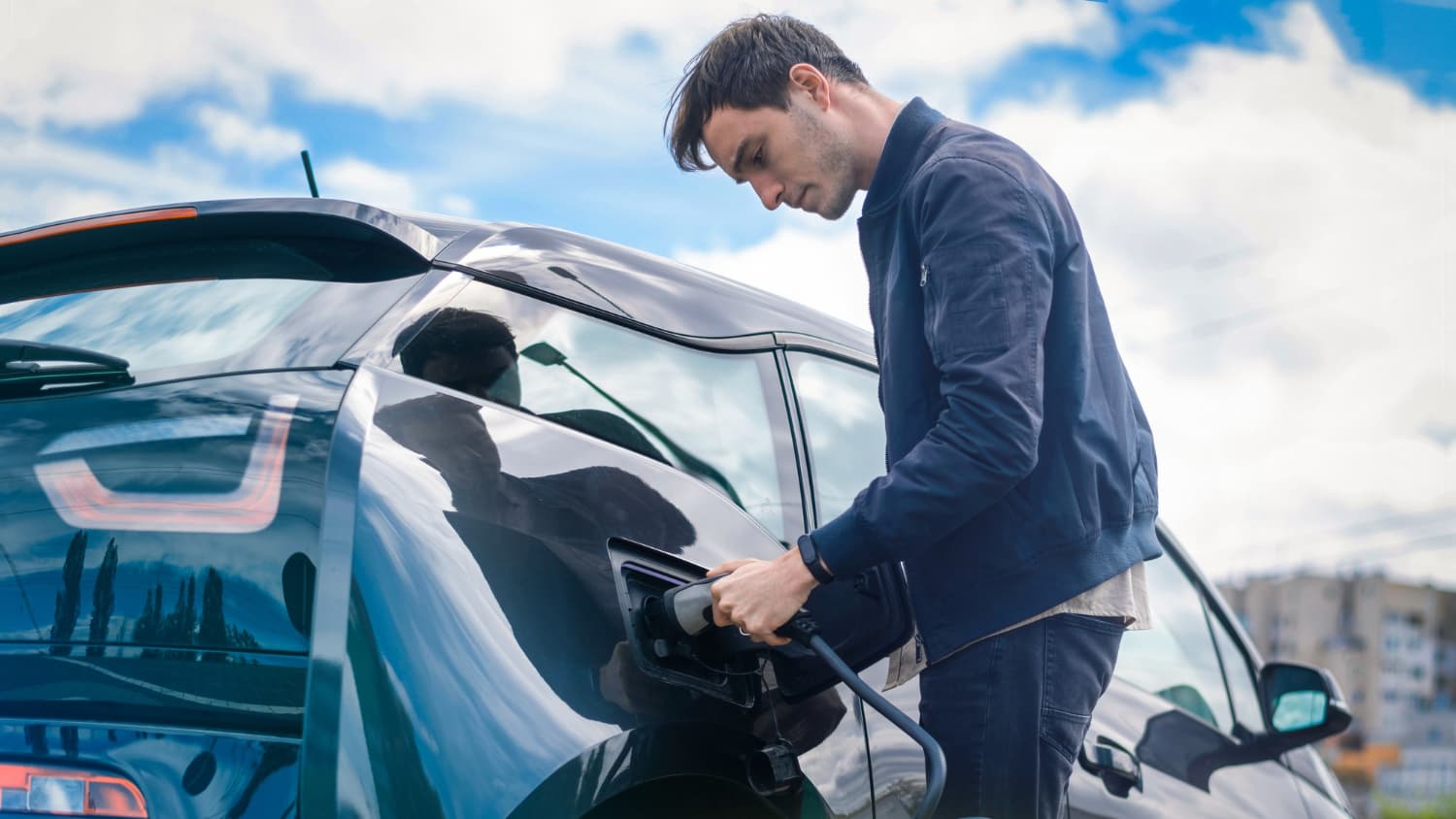 Erhvervskunde får batteritest af firmabil med EV-Check.dk